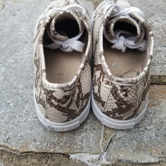 Guess Snake Animal Print Sneaker Size 7 - Picture 7 of 11
